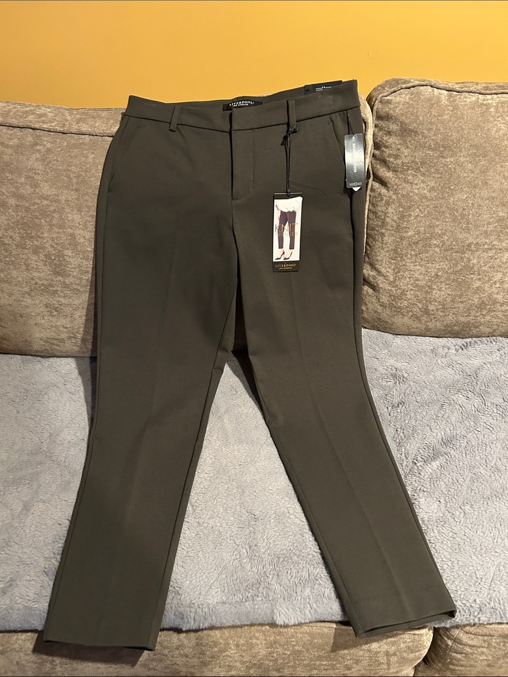 LIVERPOOL Women Size 10 Dress Pants in Olive — Sleek Tailored Fit. Tags still on